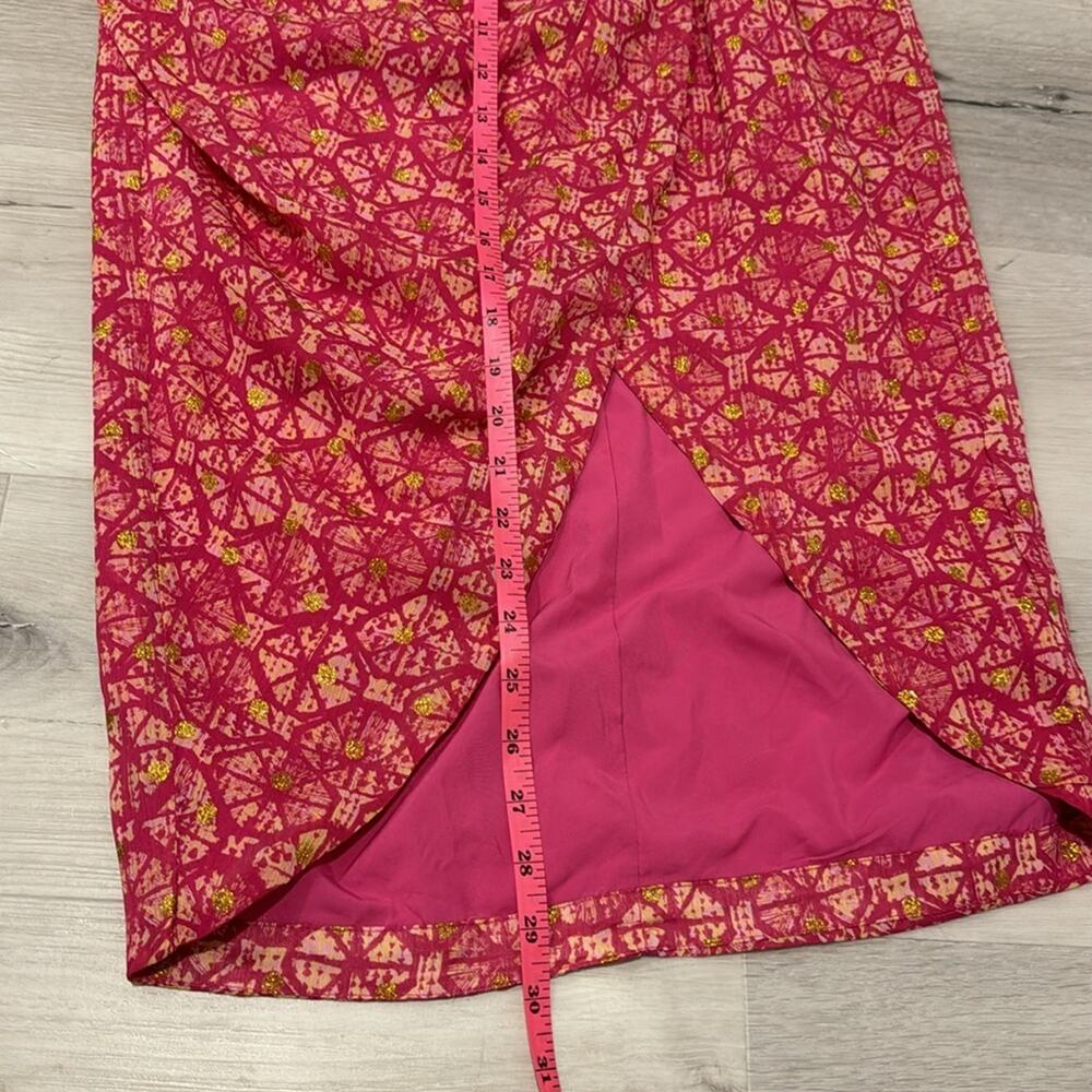 Aqua NWT Pink/ Gold Metallic printed lined Wrap Skirt size M. 100% Polyester. - Picture 8 of 10